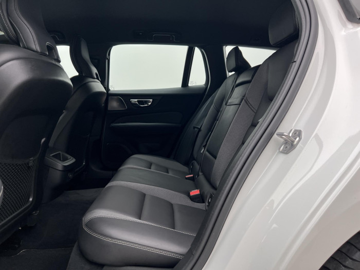 Volvo V60 B3 R-DESIGN AUT 1.maj.