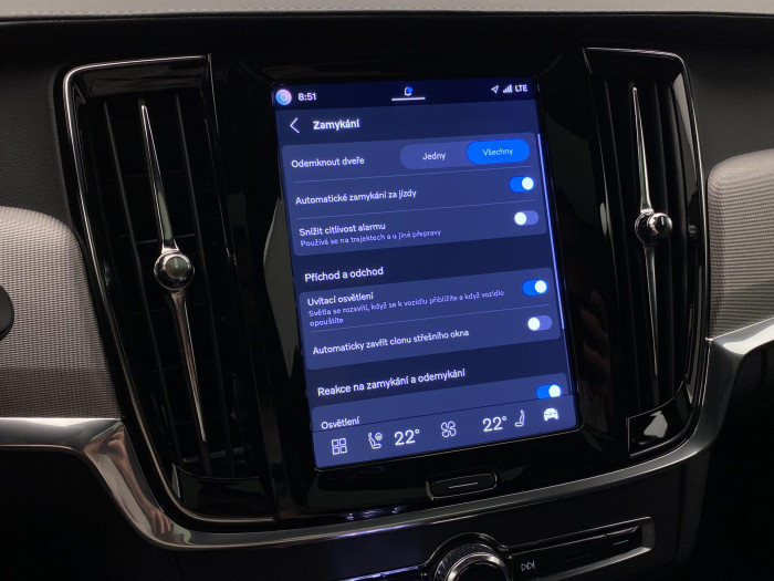 Volvo V90 T6 AWD PLUG-IN DARK ULTRA