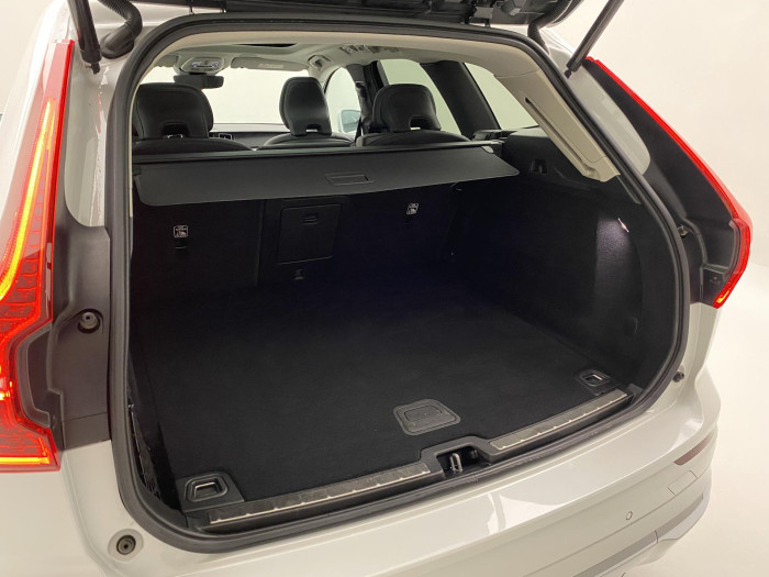 Volvo XC60 B4 AWD INSCRIPTION AUT