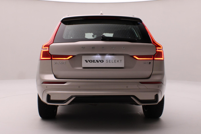 Volvo XC60 B4 AWD PLUS DARK AUT CZ