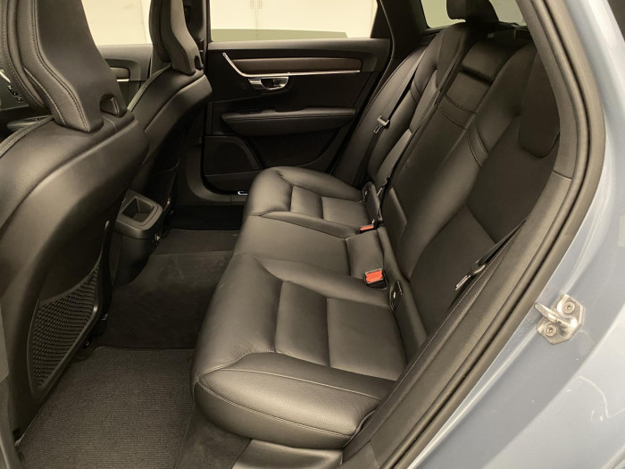 Volvo V90 CC D4 AWD MOMENTUM AUT 2.0 d CC CC Momentum