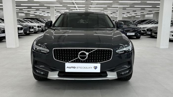 Volvo V90 CROSS COUNTRY T5 REZERVACE