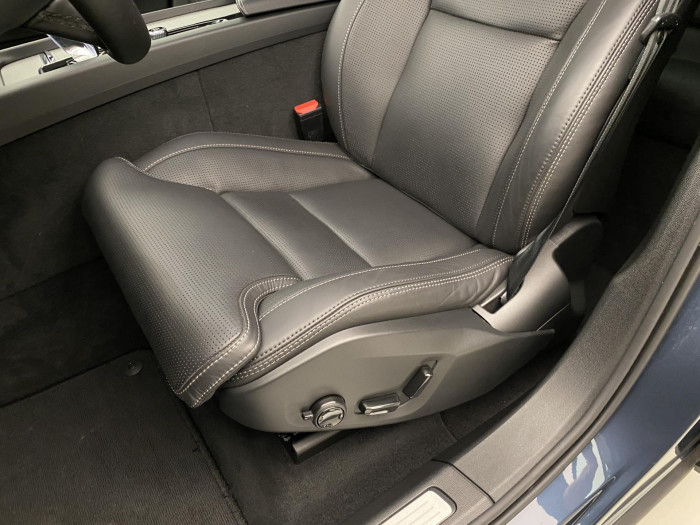 Volvo XC60 B5 AWD DARK PLUS AUT