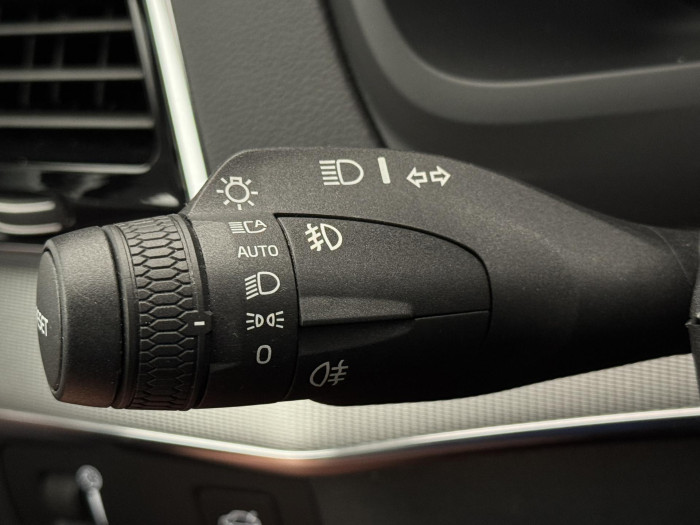 Volvo XC90 B6 AWD R-DESIGN CZ 7 míst