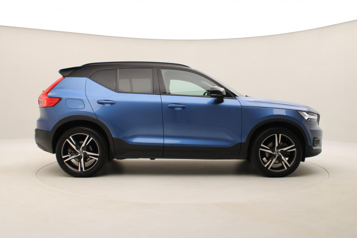 Volvo XC40 B4 AWD R-DESIGN AUT 1.maj