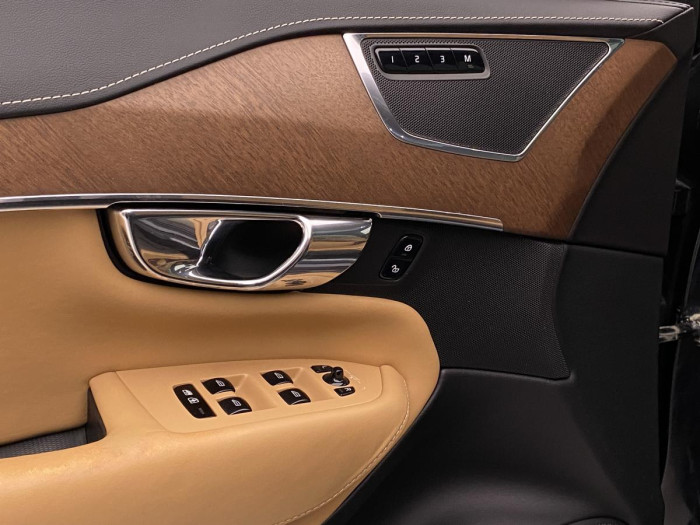 Volvo XC90 D5 AWD INSCRIPTION REZERVACE 2.0 d