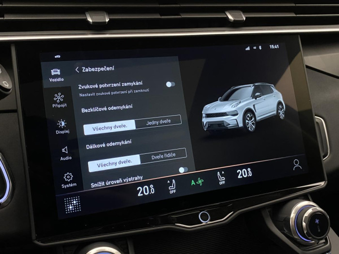 Lynk & Co 01 PHEV DCT AUT 1.maj. REZERVACE