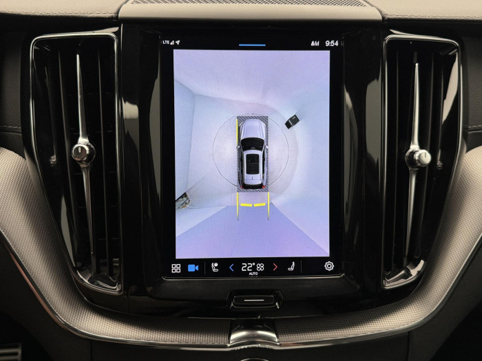 Volvo XC60 B4 AWD R-DESIGN AUT