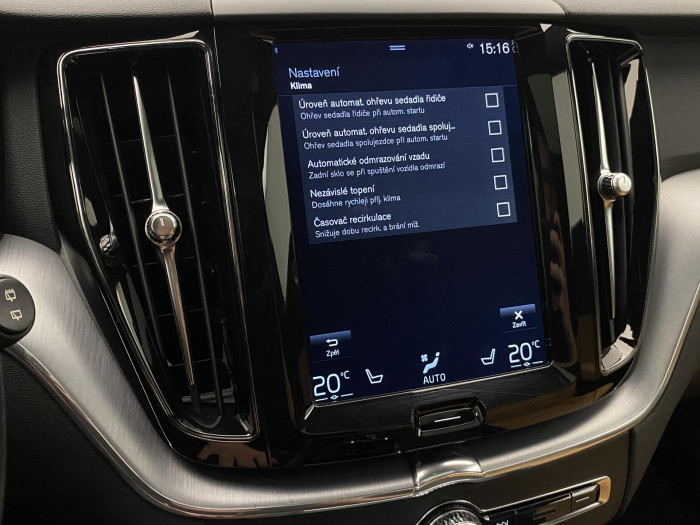 Volvo XC60 T5 AWD MOMENTUM AUT 2.0 Momentum