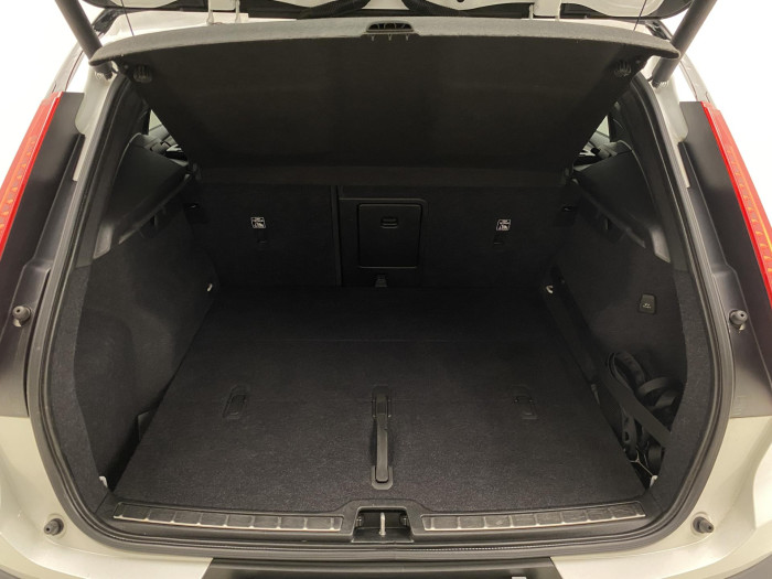 Volvo XC40 D4 AWD R-DESIGN AUT 2.0 d