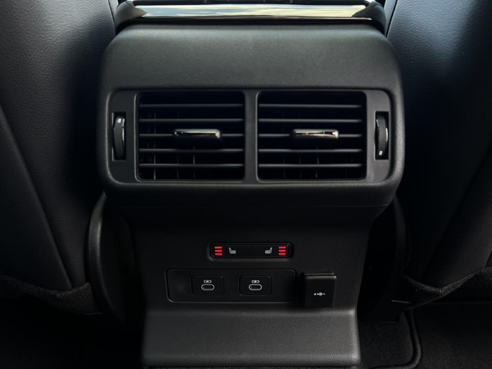 Land Rover Range Rover Velar P250 DYNAMIC SE AWD Aut 2.0 Dynamic SE