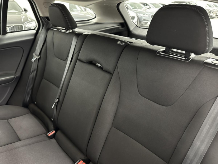 Volvo V60 D2 KINETIC NAVIGACE REZERVACE 2.0 d
