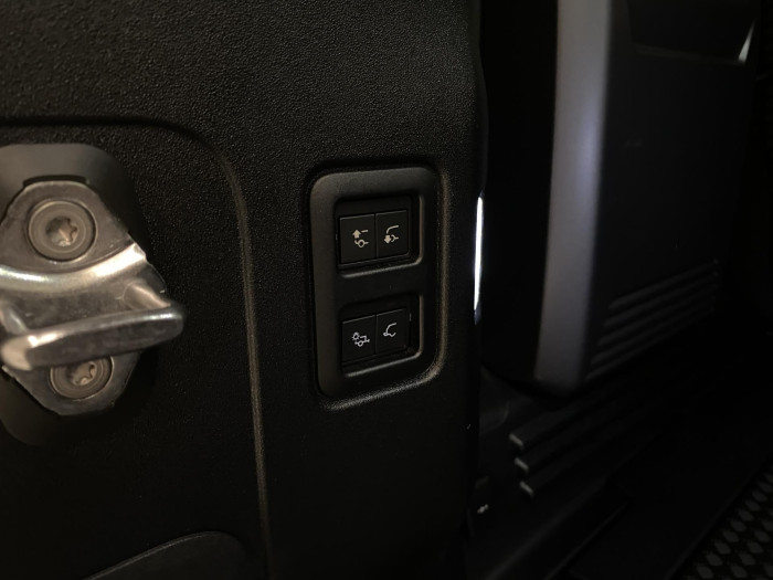 Land Rover Defender 110 D300 X-DYNAMIC HSE AWD AUT 3.0 d Dynamic