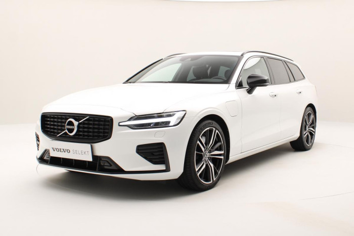Volvo V60 T6 AWD RECHARGE REZERVACE