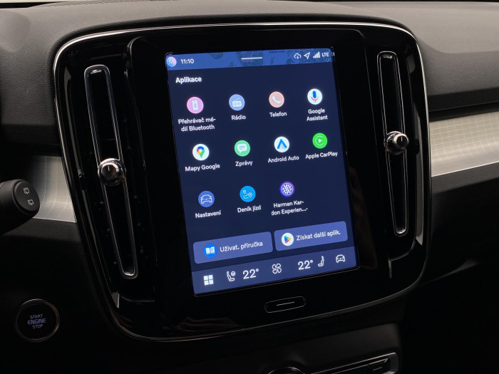 Volvo XC40 B3 DARK PLUS REZERVACE