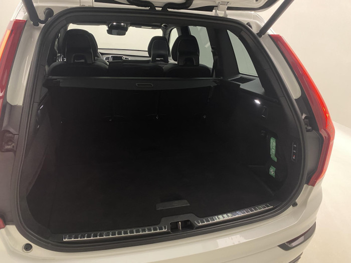 Volvo XC90 B5 AWD R-DESIGN AUT CZ