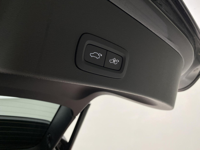 Volvo XC40 B3 DARK PLUS AUT CZ