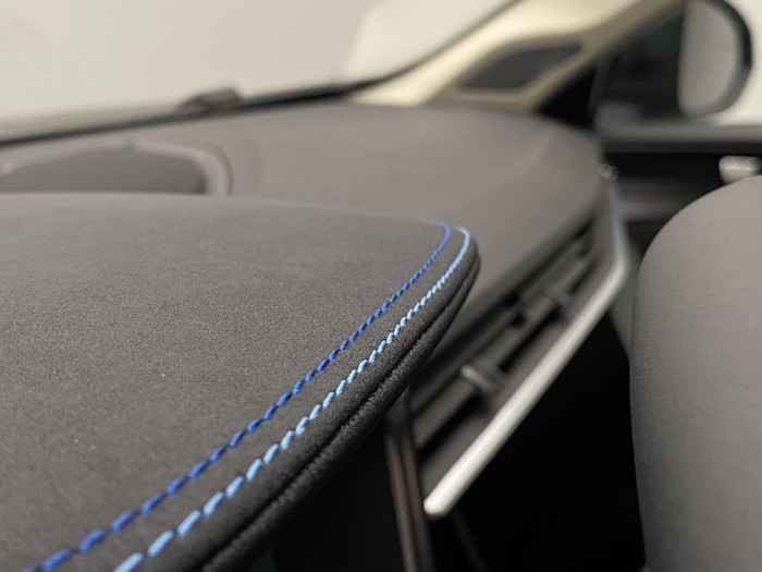 Lynk & Co 01 PHEV DCT AUT 1.maj. REZERVACE