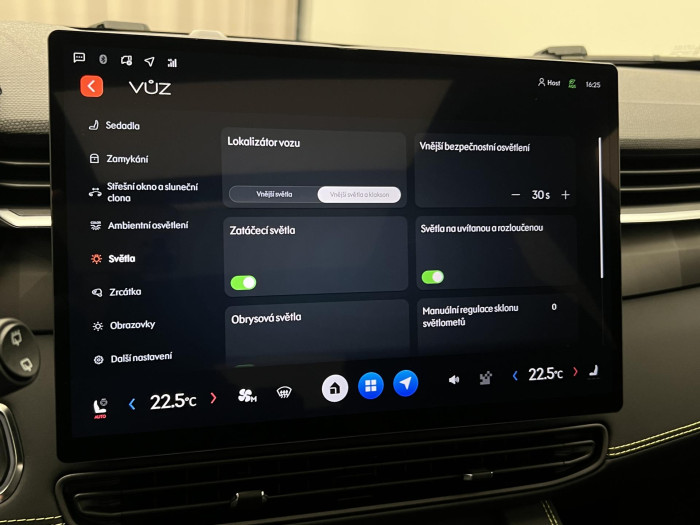 Lynk & Co 01 MORE PHEV