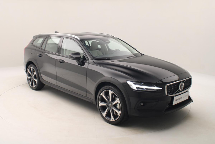 Volvo V60 CC B5 AWD ULTIMATE REZERVACE 2.0 CC CC