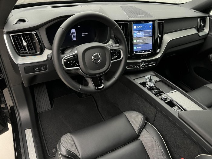 Volvo XC60 T6 AWD RECHARGE BLACK EDITION 2.0 Edition