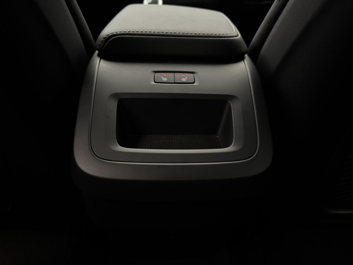 Volvo XC60 B5 AWD DARK PLUS AUT