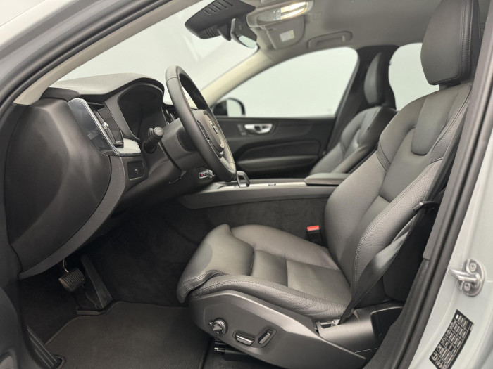 Volvo XC60 B5 AWD DARK PLUS CZ 1.maj