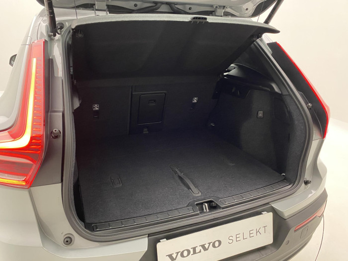 Volvo XC40 B3 DARK PLUS AUT CZ