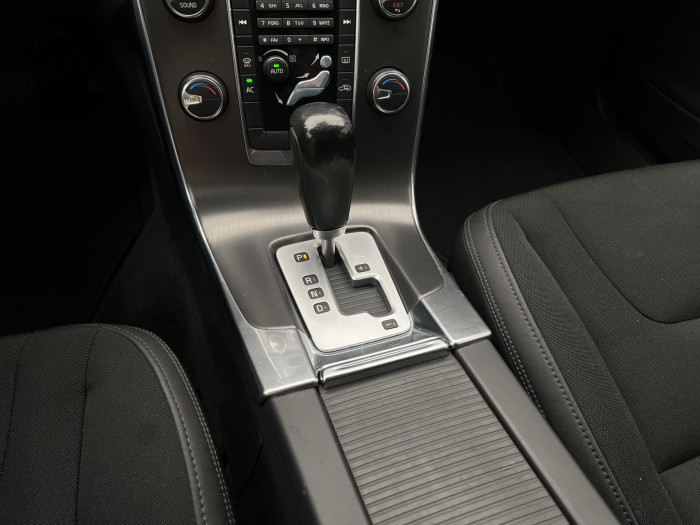 Volvo V60 D3 MOMENTUM AUT 2.0 d Momentum