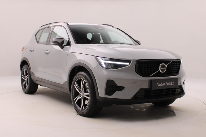 Volvo XC40 B3 DARK PLUS AUT CZ