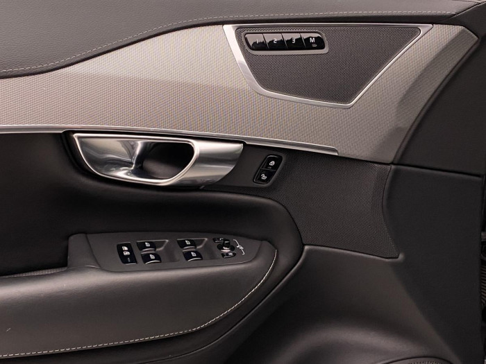Volvo XC90 T6 AWD INSCRIPTION REZERVACE