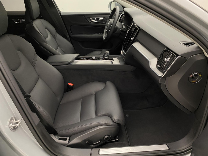 Volvo V60 CC B5 AWD PLUS AUT 1.maj.