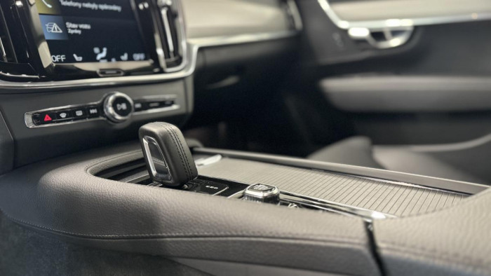 Volvo V90 B4 MOMENTUM PRO AUT 2.0 Momentum