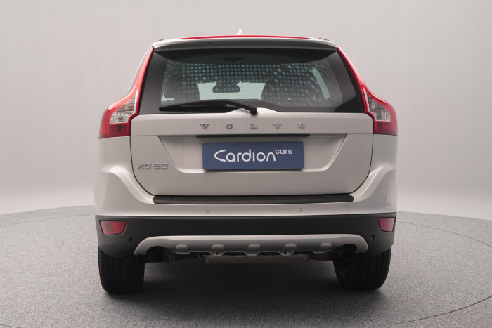 Volvo XC60 3.2 AWD MOMENTUM CZ AUT 3.2 Momentum