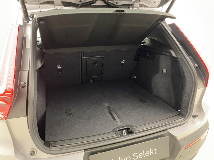 Volvo XC40 B3 DARK PLUS AUT CZ