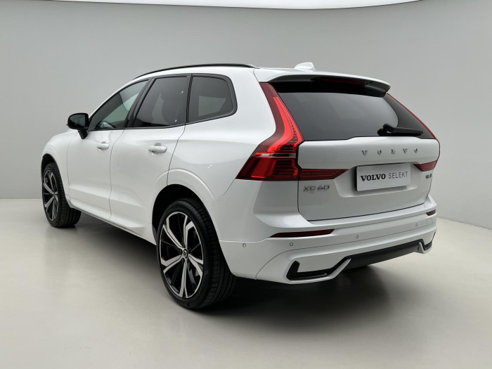 Volvo XC60 B4 AWD R-DESIGN AUT CZ