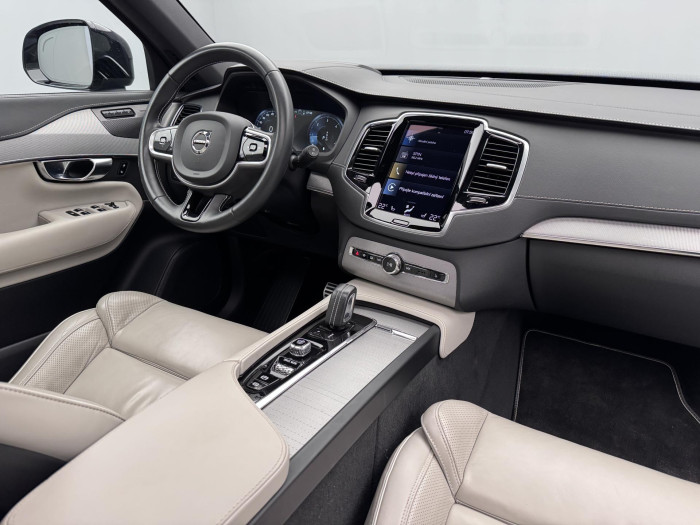 Volvo XC90 B5 AWD R-DESIGN AUT CZ