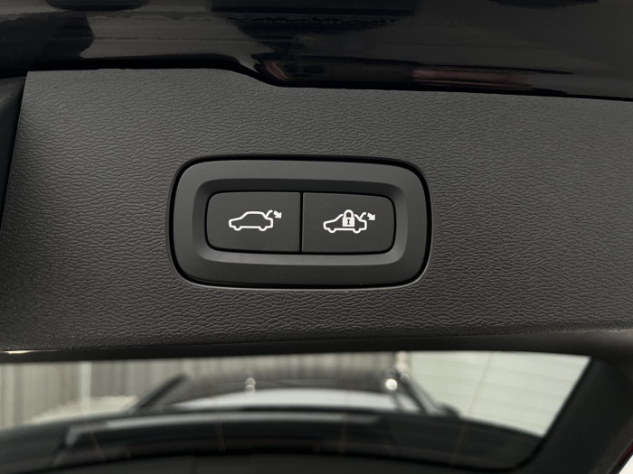 Volvo V60 T6 AWD RECHARGE ULTRA DARK AUT