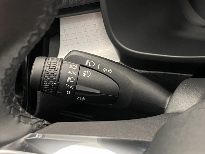 Volvo XC40 B4 DARK PLUS AUT CZ