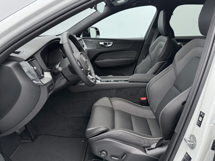 Volvo XC60 T6 AWD AUT PLUS BLACK EDITION