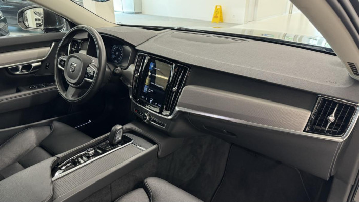 Volvo V90 B4 MOMENTUM PRO AUT 2.0 Momentum