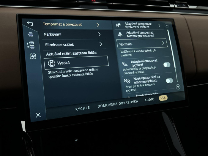 Land Rover Range Rover Sport D300 DYNAMIC SE REZERVACE 3.0 d Dynamic SE