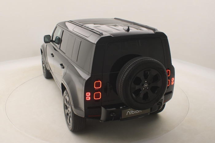 Land Rover Defender 110 D300 X-D HSE REZERVACE 3.0 d d