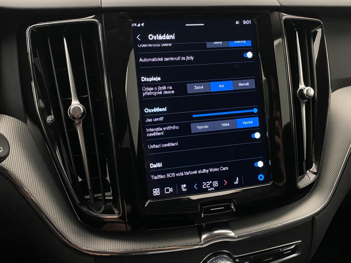 Volvo XC60 B4 AWD PLUS DARK AUT CZ
