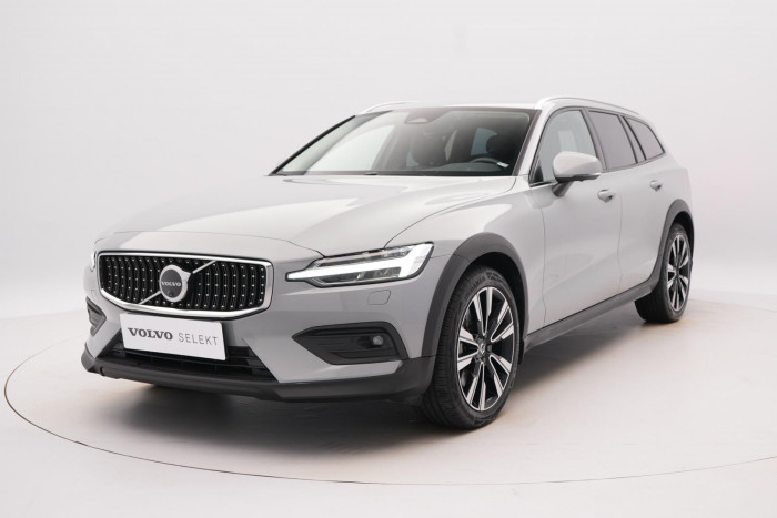 Volvo V60 CC B5 AWD PLUS BRIGHT 1.maj.