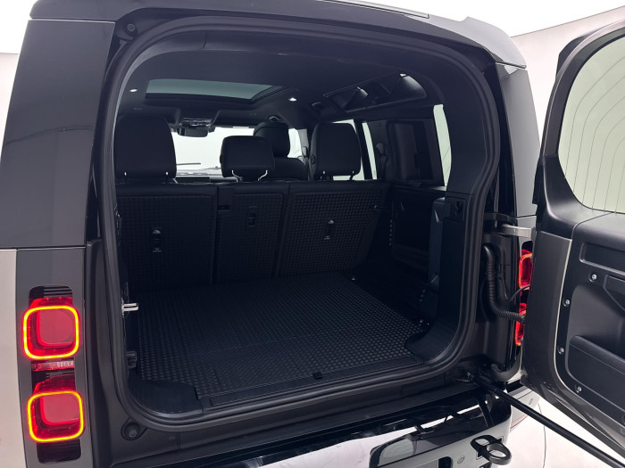 Land Rover Defender 110 P425 X-DYNAMIC HSE AWD CZ 5.0 Dynamic