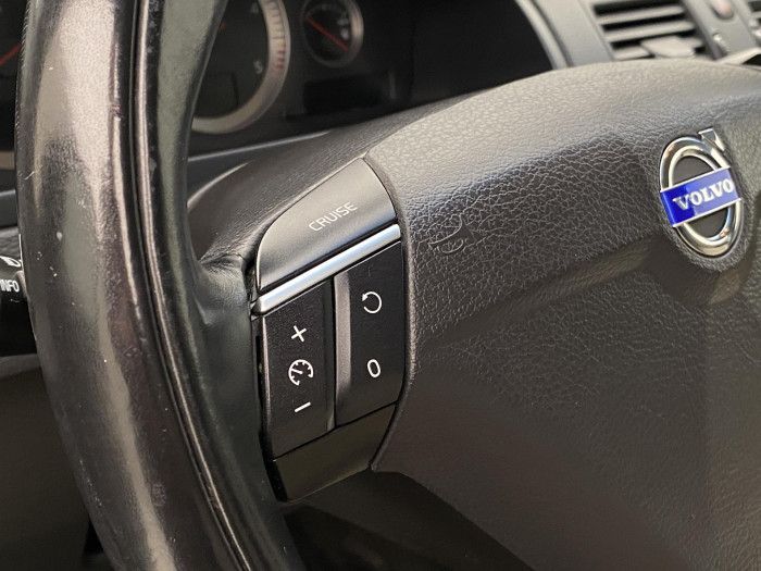 Volvo XC90 2.4 D5 AWD SUMMUM AUT 7 míst 2.4 d Summum