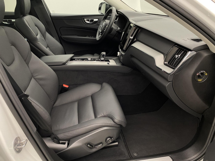 Volvo XC60 T8 AWD DARK PLUS RECHARGE AUT