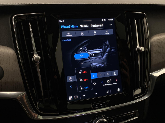 Volvo S90 B5 AWD BRIGHT REZERVACE