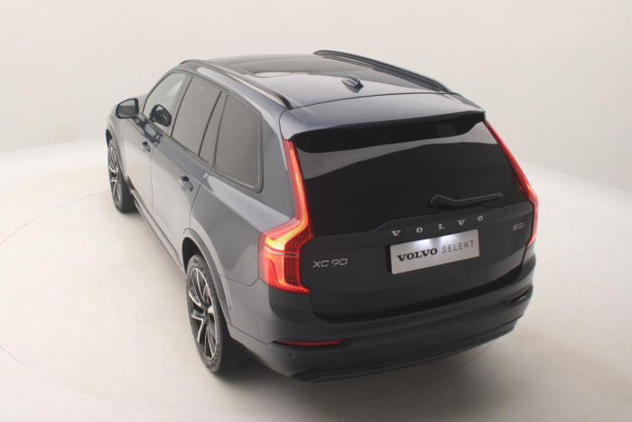 Volvo XC90 B5 AWD ULTIMATE DARK 1. maj